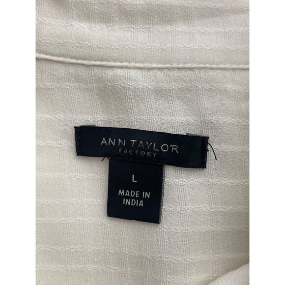 Ann Taylor Women Ivory Sleeveless Textured Utility Button Down Shirt Size L - Picture 9 of 10